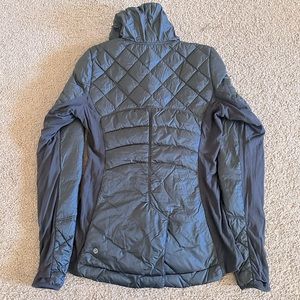 lululemon Down For a Run Pullover Blk 4